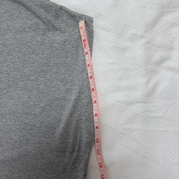 Nike Sport Gray Oversize Top in Size Small - Picture 7 of 9